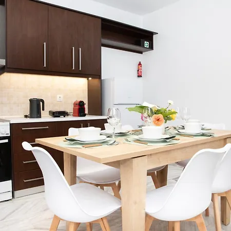 Chrisari House Nyaraló