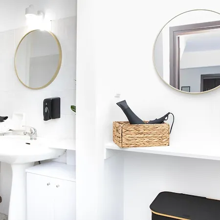 Nyaraló Chrisari House