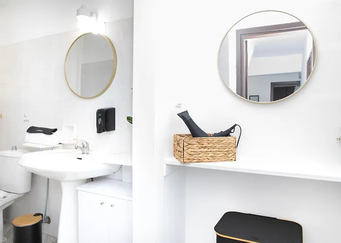 بيت للعطل Chrisari House