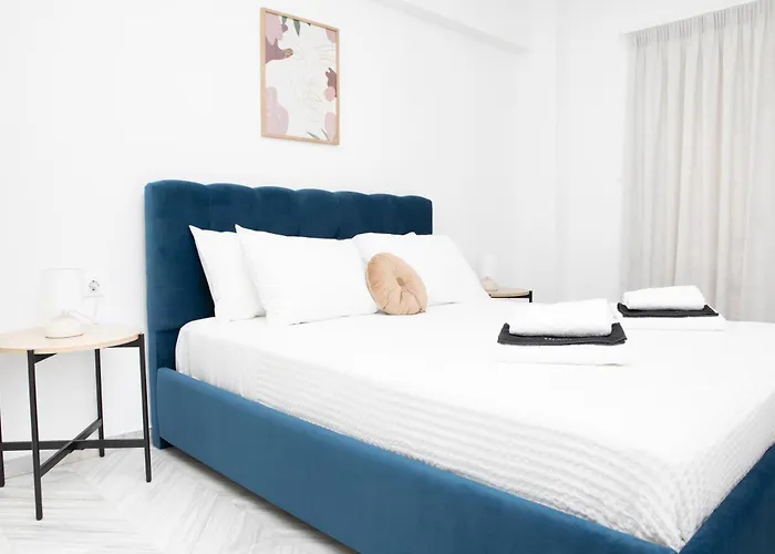 Chrisari House بيت للعطل